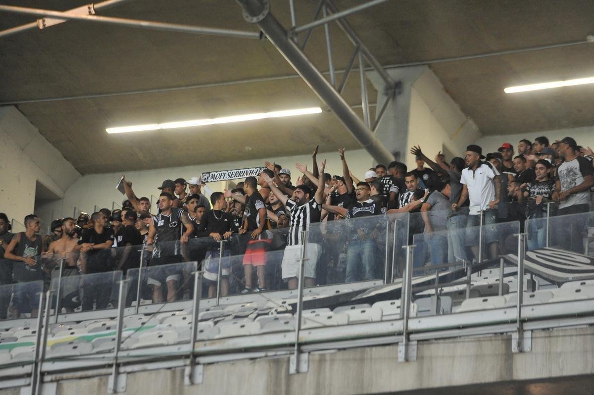 Fotos de Cruzeiro x Cear, no Mineiro, em jogo atrasado da 27 rodada do Brasileiro
