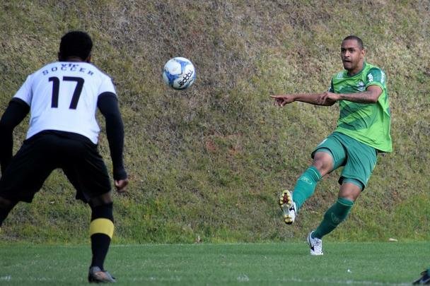 Imagens do jogo-treino do Amrica contra o Inter de Minas