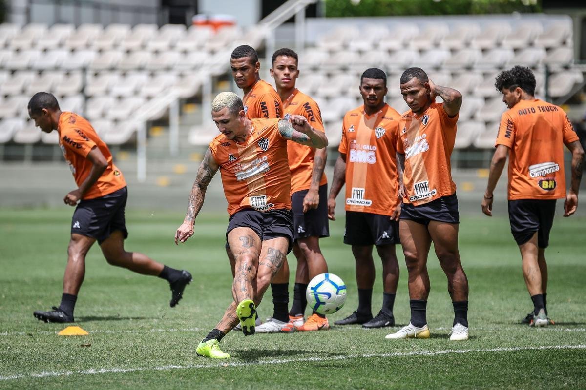 Com Sette Cmara em campo, Atltico se prepara para jogo contra o So Paulo