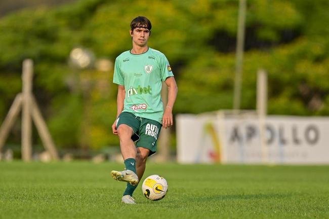 Em preparao para enfrentar o Corinthians no prximo domingo (18/9), o Amrica treinou nesta tera-feira (13/9)