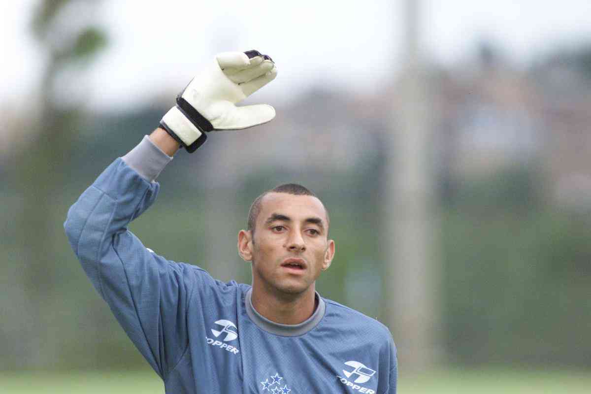 Gomes em treino do Cruzeiro, em 2003