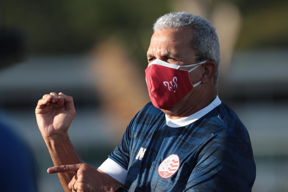 Treinador chega com a misso de livrar o Timbu da Srie C