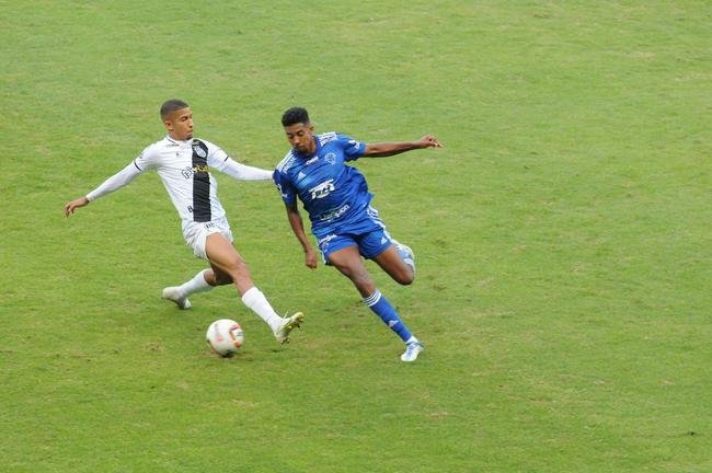 Fotos do jogo entre Cruzeiro e Ponte Preta, no Mineiro, em Belo Horizonte, pela 13 rodada da Srie B do Brasileiro