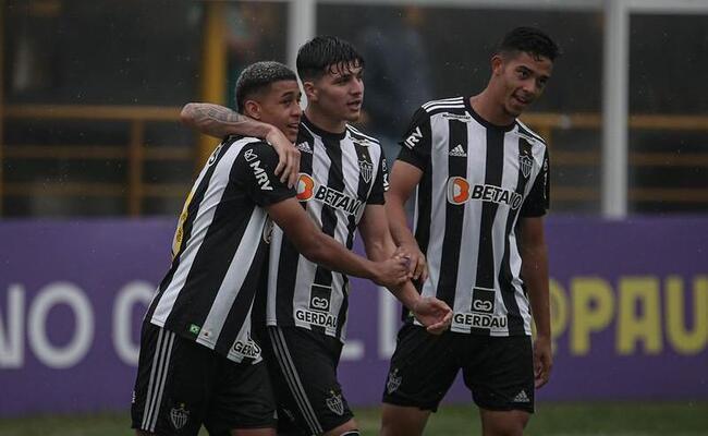 Atltico passou da fase de grupos com 100% de aproveitamento ao vencer Galvez, Mixto e gua Santa