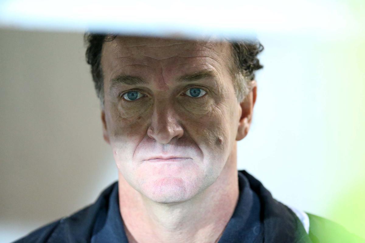 Em 1987, quando ainda era jogador, Cuca, ex-tcnico do Atltico, foi acusado de ter estuprado uma adolescente de 14 anos. Ele ficou quatro dias preso na Sua antes de retornar ao Brasil