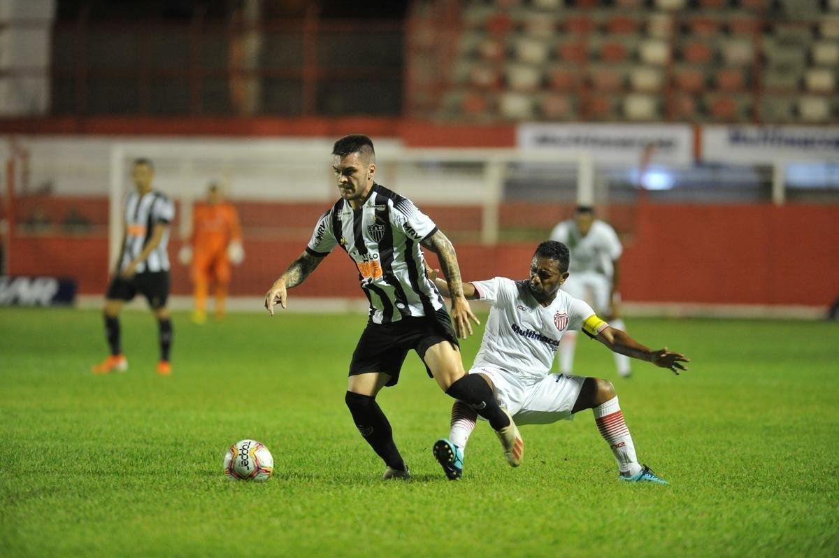 Villa Nova e Atltico se enfrentaram no Alapo do Bonfim, em Nova Lima, pelo Campeonato Mineiro