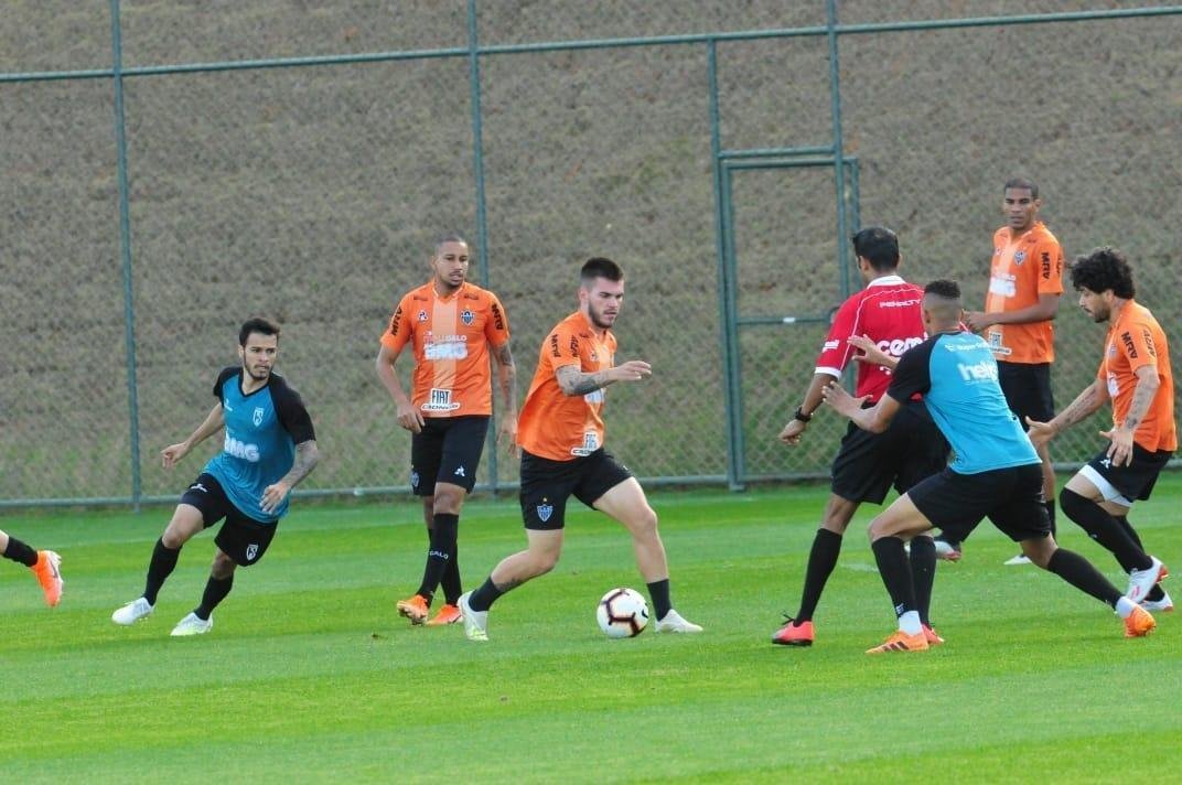 Atltico e Coimbra se enfrentaram em um jogo-treino na tarde desta segunda-feira