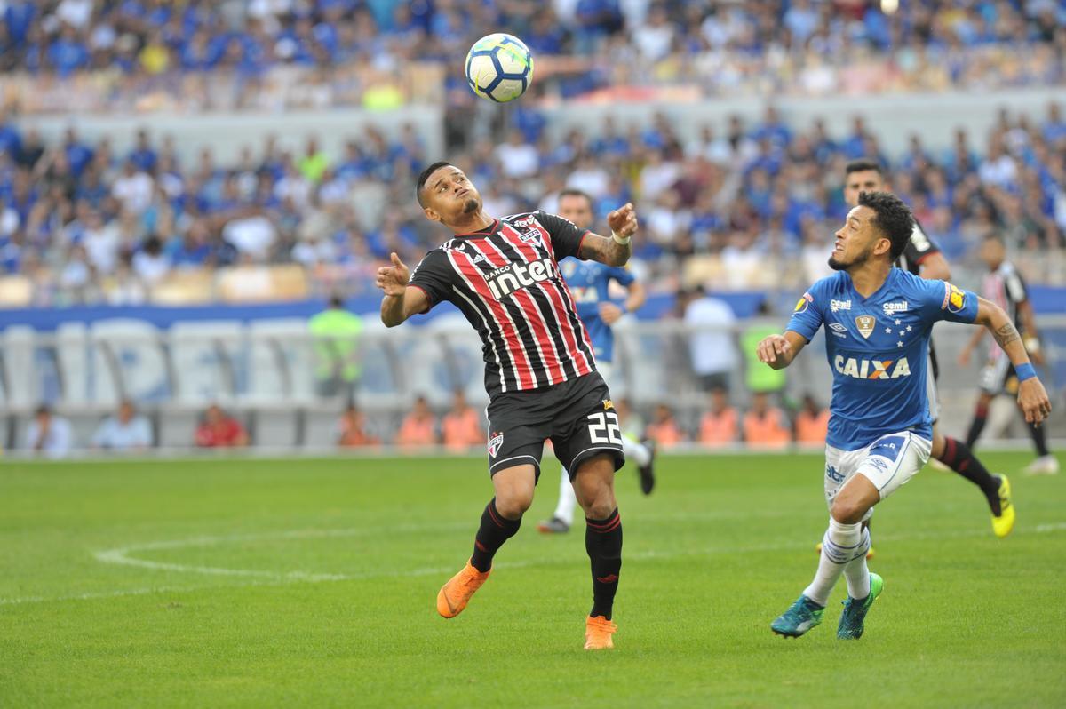 Fotos do jogo entre Cruzeiro e So Paulo