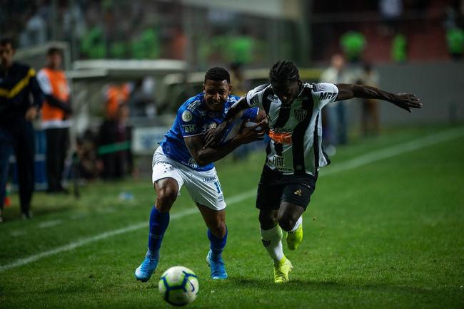 David - Foi vendido pelo Cruzeiro ao Fortaleza em 2020. Ele ficou no clube cearense at 2021, quando se transferiu para o Internacional. Neste ano, foi emprestado ao So Paulo.
