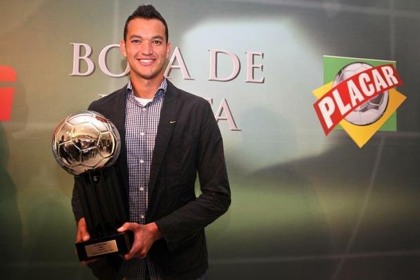 Réver defendeu o Atlético em 177 jogos, com 22 gols marcados