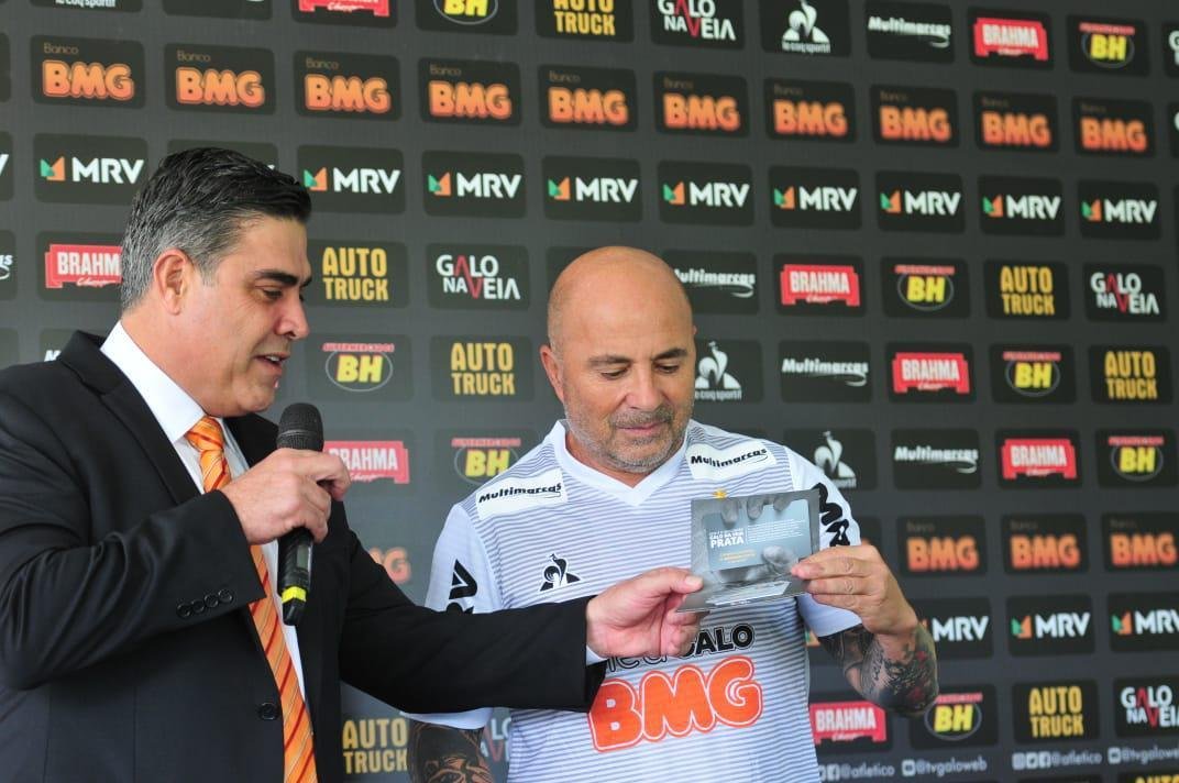Sampaoli foi apresentado ao Atltico na tarde desta segunda-feira