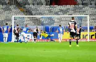 Cruzeiro e Vasco se enfrentaram no Mineiro, pela 17 rodada do Campeonato Brasileiro