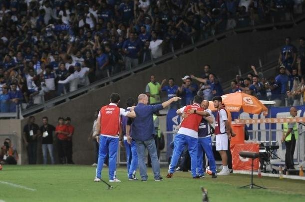 Fotos do primeiro tempo de Cruzeiro x La U, no Mineiro, pela Copa Libertadores