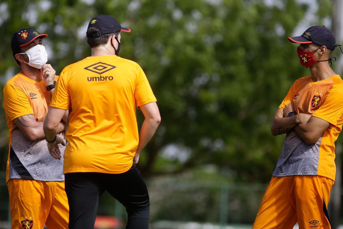 Nesta quinta-feira, sob o comando do treinador Daniel Paulista, Sport realizou primeiro trabalho ttico aps retorno s atividades