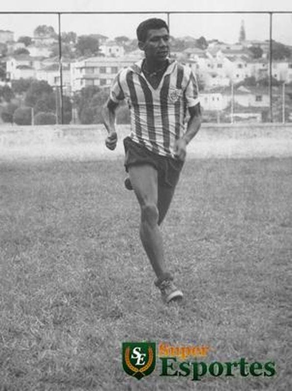 Uniforme de 1964 com o craque Jair Bala