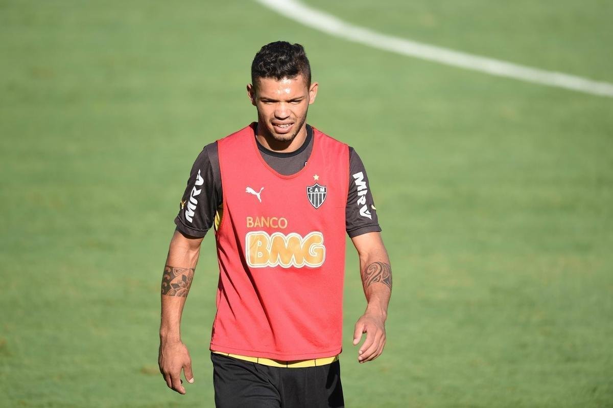 Carlos - Revelado em 2013. Fez 105 jogos e 21 gols. Foi emprestado ao Internacional em 2017 e retornou ao Atltico em 2018.