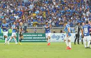 Fotos do segundo tempo do clssico entre Cruzeiro e Atltico, pela final do Mineiro