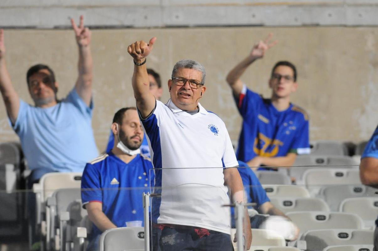 Torcida do Cruzeiro deu show mais uma vez e lotou o Mineiro na partida contra o CRB pela 11 rodada da Srie B