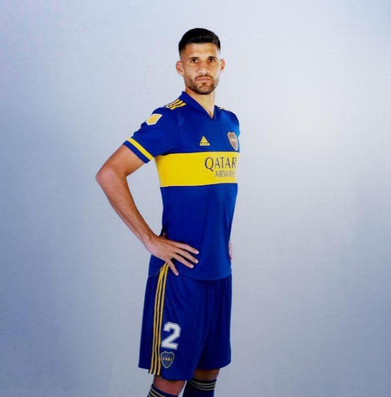 Lisandro Lpez - zagueiro