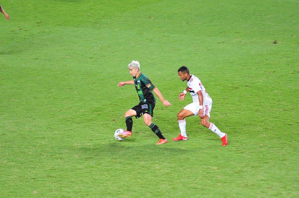 Fotos do jogo entre Amrica e So Paulo, no Independncia, em BH, pela ltima rodada do Campeonato Brasileiro de 2021