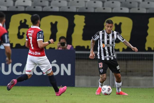 Fotos do jogo entre Atl�tico e Cerro Porte�o-PAR, no Mineir�o, em Belo Horizonte, pelo Grupo H da Copa Libertadores
