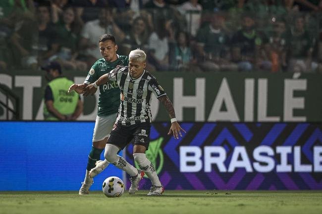 Fotos do jogo entre Gois e Atltico no Estdio da Serrinha, em Goinia, pela quarta rodada do Campeonato Brasileiro