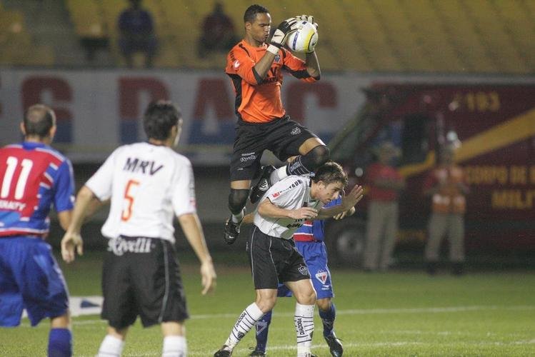 O jogo de volta aconteceu em 19 de abril, no Castelo. O Galo venceu por 3 a 1 e garantiu a classificao graas ao gol marcado como visitante. Danilinho, Marinho e Z Antnio fizeram pelo Galo, enquanto Finazzi descontou.