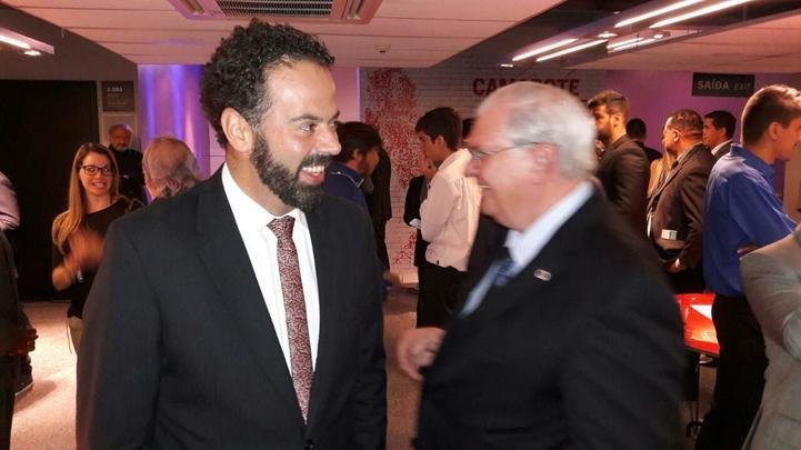 Personalidades na cerimnia do 16 Trofu Tel Santana. Daniel Nepomuceno, presidente do Atltico, e Gilvan de Pinho Tavares, presidente do Cruzeiro