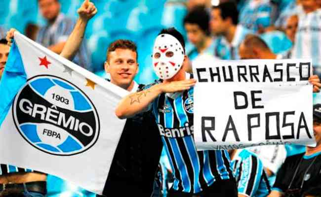 Imagens e memes esto circulando pela internet aps a eliminao do Cruzeiro