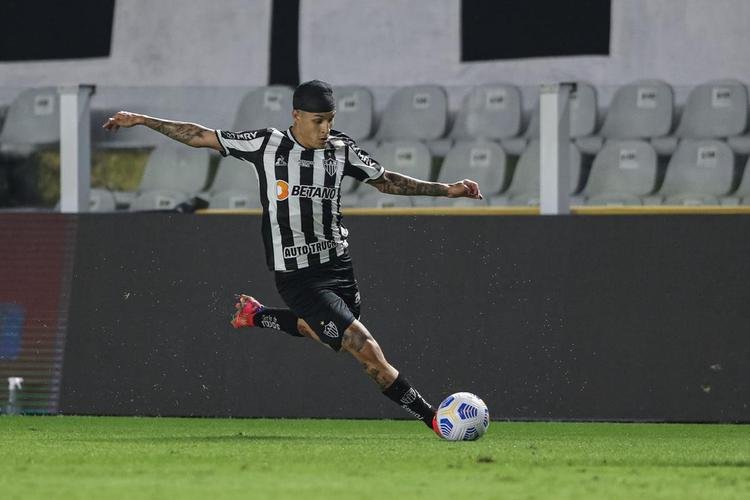 Fotos do jogo entre Santos e Atlético, na Vila Belmiro, em Santos, pela sétima rodada do Campeonato Brasileiro de 2021