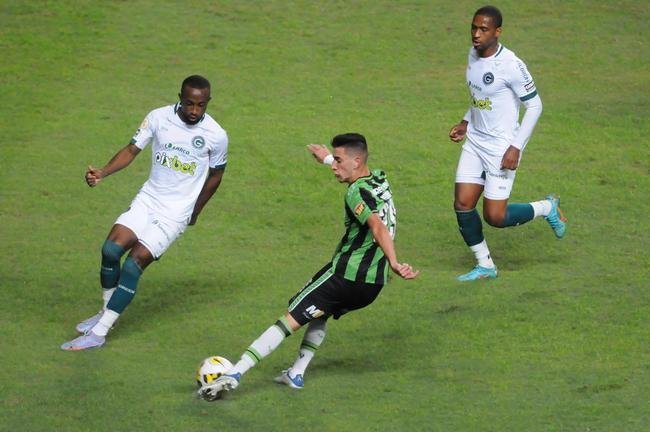 Amrica e Gois se enfrentaram no Independncia, pela 15 rodada da Srie A do Campeonato Brasileiro