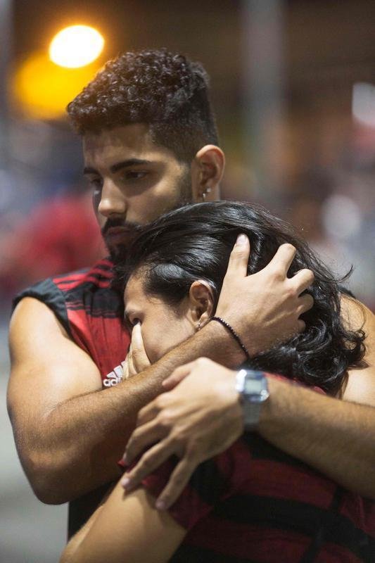 Tristeza dos torcedores do Flamengo na derrota para o Palmeiras