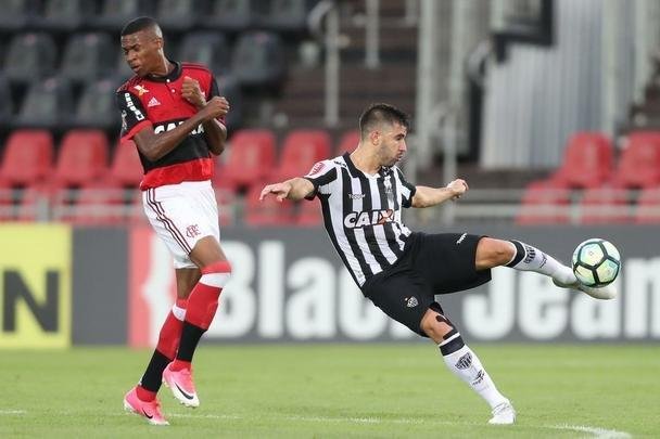 Galinho faz a festa no Rio de Janeiro depois de bater o Flamengo nos pnaltis