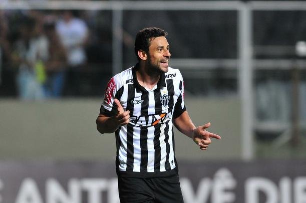 Na etapa final, Fred ampliou a vantagem atleticana para 3 a 1, depois de assistncia de Cazares