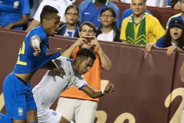 Seleo Brasileira no teve dificuldade para vencer El Salvador no amistoso em Washington