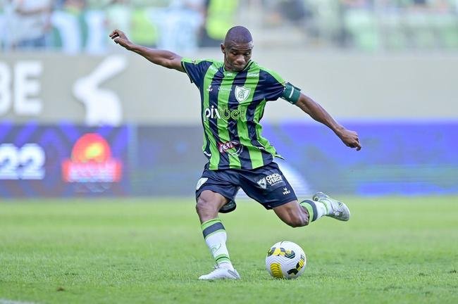 As fotos do duelo decisivo entre Amrica e Atltico, neste domingo (13/11), no Independncia, em Belo Horizonte. Partida foi vlida pela 38 rodada da Srie A do Campeonato Brasileiro.