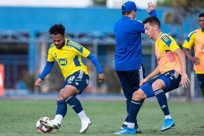 Fotos do treino do Cruzeiro desta segunda-feira (9/8)