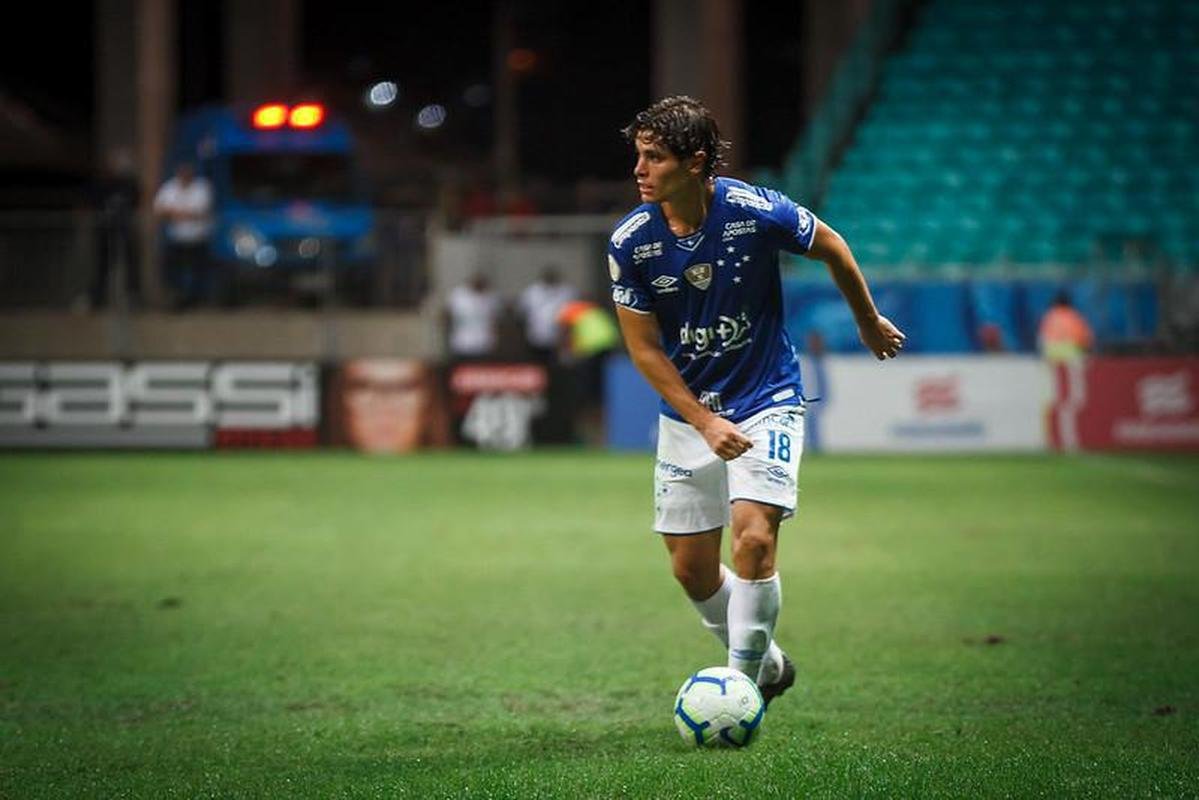 Lateral-esquerdo Dod pelo Cruzeiro, em 2019
