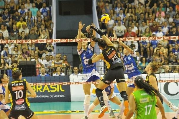 Minas x Praia: veja fotos da primeira partida da final