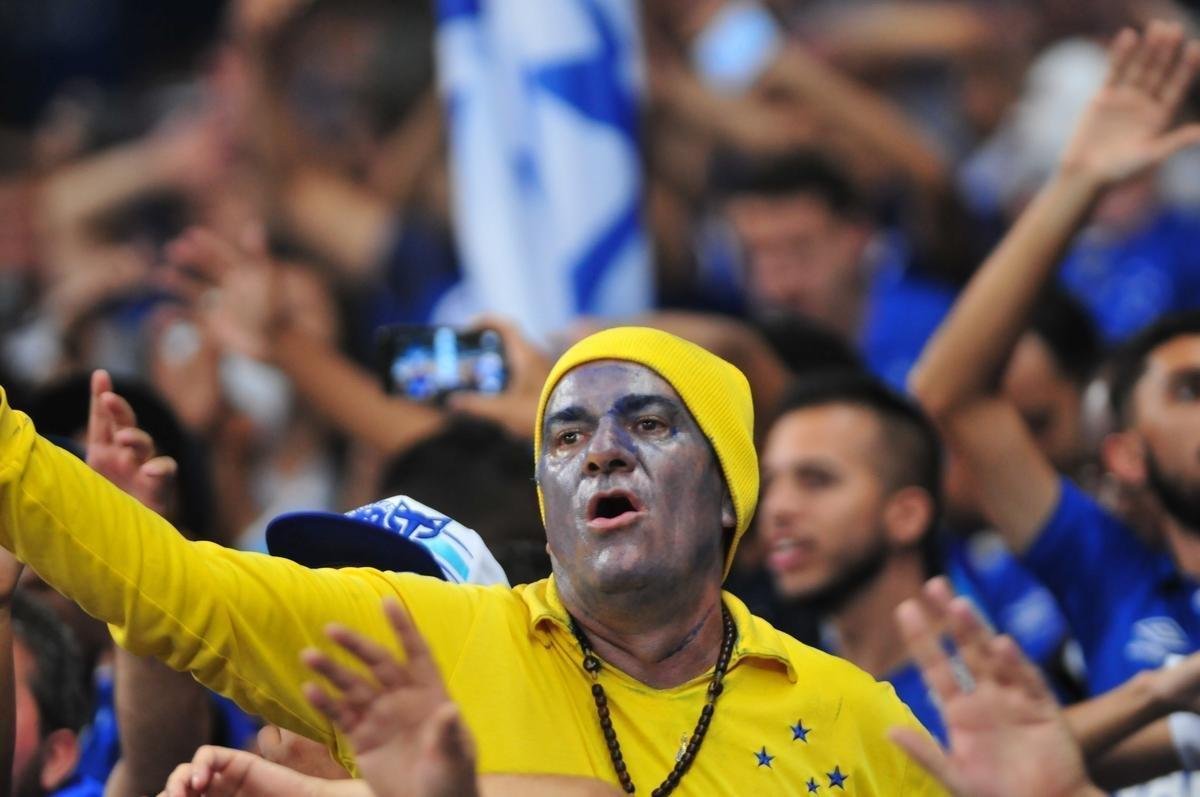 Torcedores do Cruzeiro coloriram Mineiro de azul em deciso da Copa do Brasil contra o Flamengo