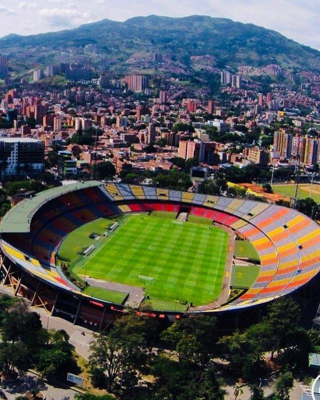 Atanasio Girardot, casa do Atletico Nacional-COL, comporta 52872 torcedores  (Grupo H)