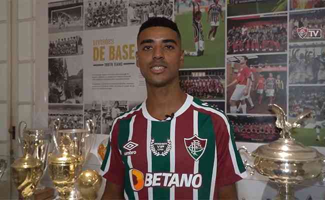 Mais de uma década depois da sua saída, o atacante Alan retornou ao Fluminense