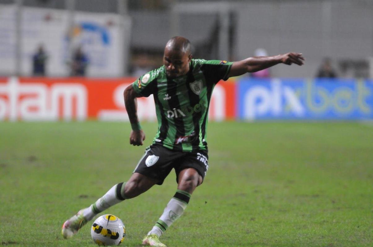 Fotos da derrota do Amrica para o Cear, por 2 a 0, no Independncia, pela 10 rodada da Srie A