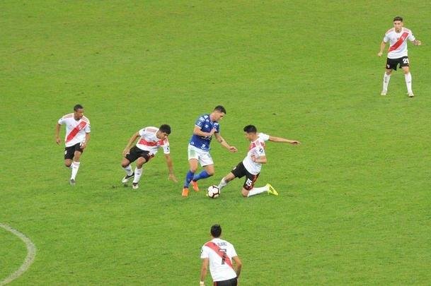 Lances do segundo tempo do duelo entre Cruzeiro e River Plate pela Copa Libertadores