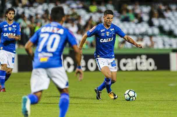 Fotos do jogo entre Coritiba e Cruzeiro, no Couto Pereira, pela 29 rodada do Brasileiro