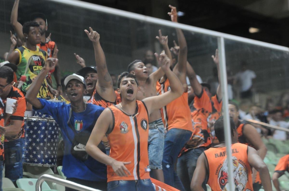 Com gols de Felipe Augusto e Al, Amrica venceu Coimbra por 2 a 0, nesta segunda-feira, no Independncia, pela sexta rodada do Campeonato Mineiro