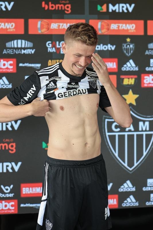 Bruno Fuchs  apresentado pelo Atltico