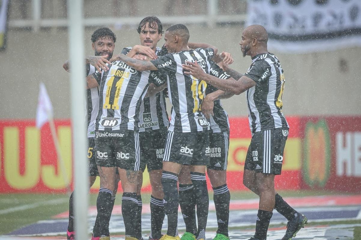 Tombense x Atltico: fotos do jogo pelo Campeonato Mineiro
