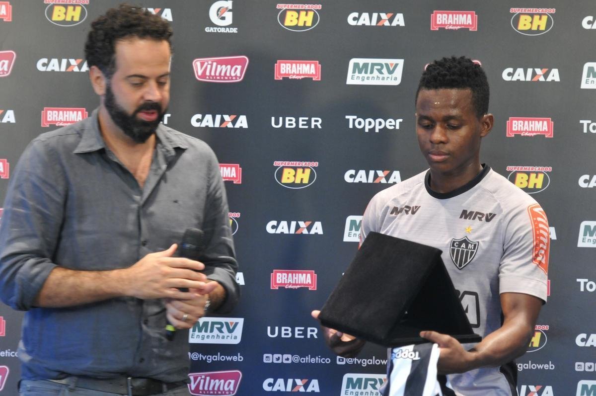 O elenco do Atltico treinou nesta quinta-feira de olho no jogo contra o Corinthians, neste domingo