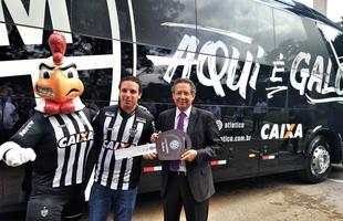 Novo nibus foi apresentado na Cidade do Galo nesta segunda-feira